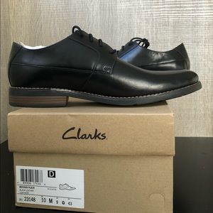Black Clark’s shoe